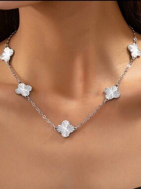 Kohl's Silver Floral Station Necklace